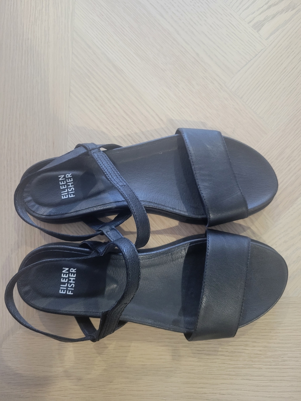 Eileen Fisher Black Leather Strappy Sandals Size7